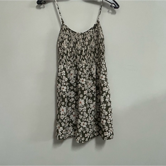 Forever 21 Daisy Sun Dress - Picture 2 of 7